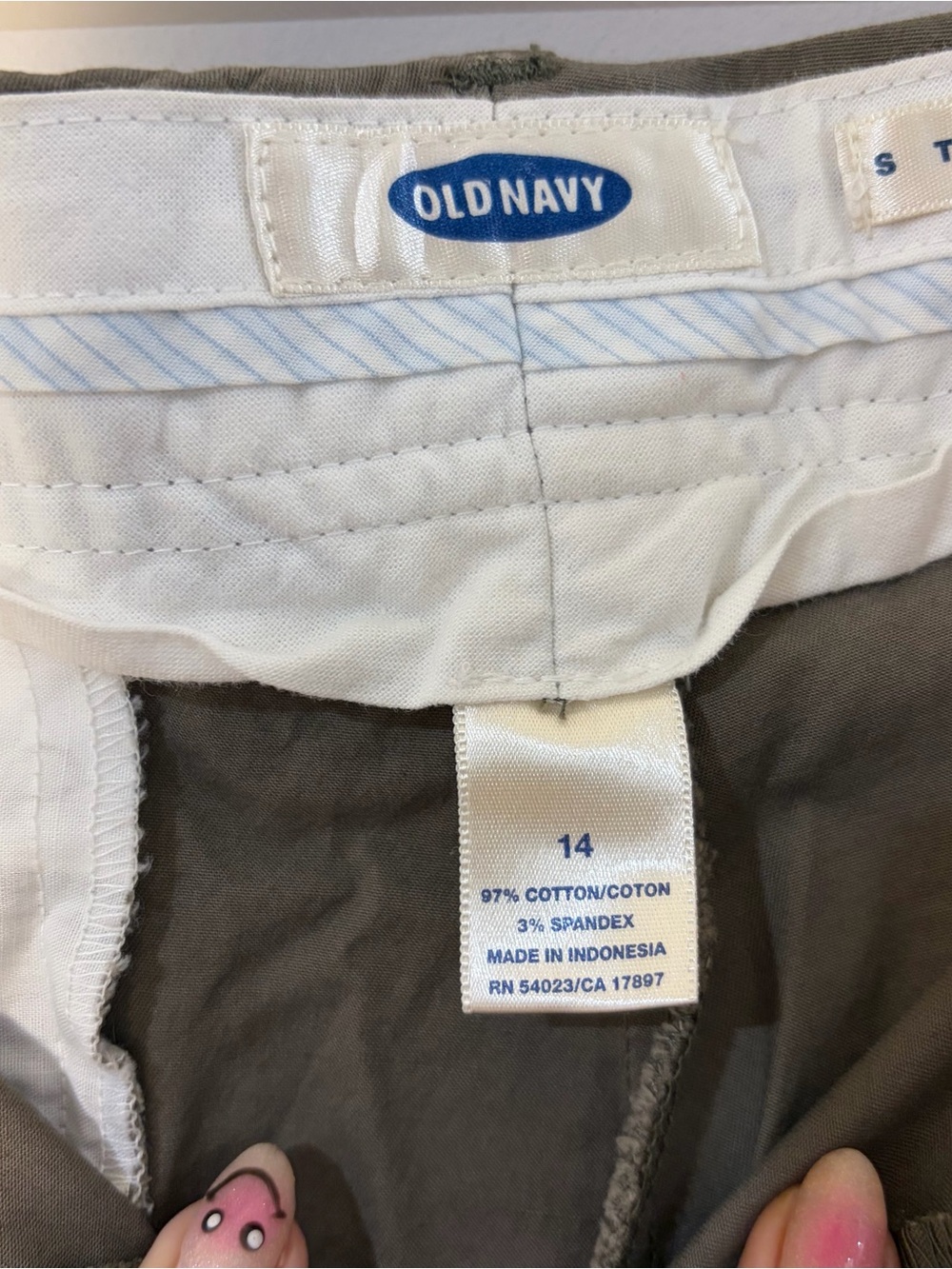 Old Navy Men's Olive Chino Pants - Picture 6 of 6
